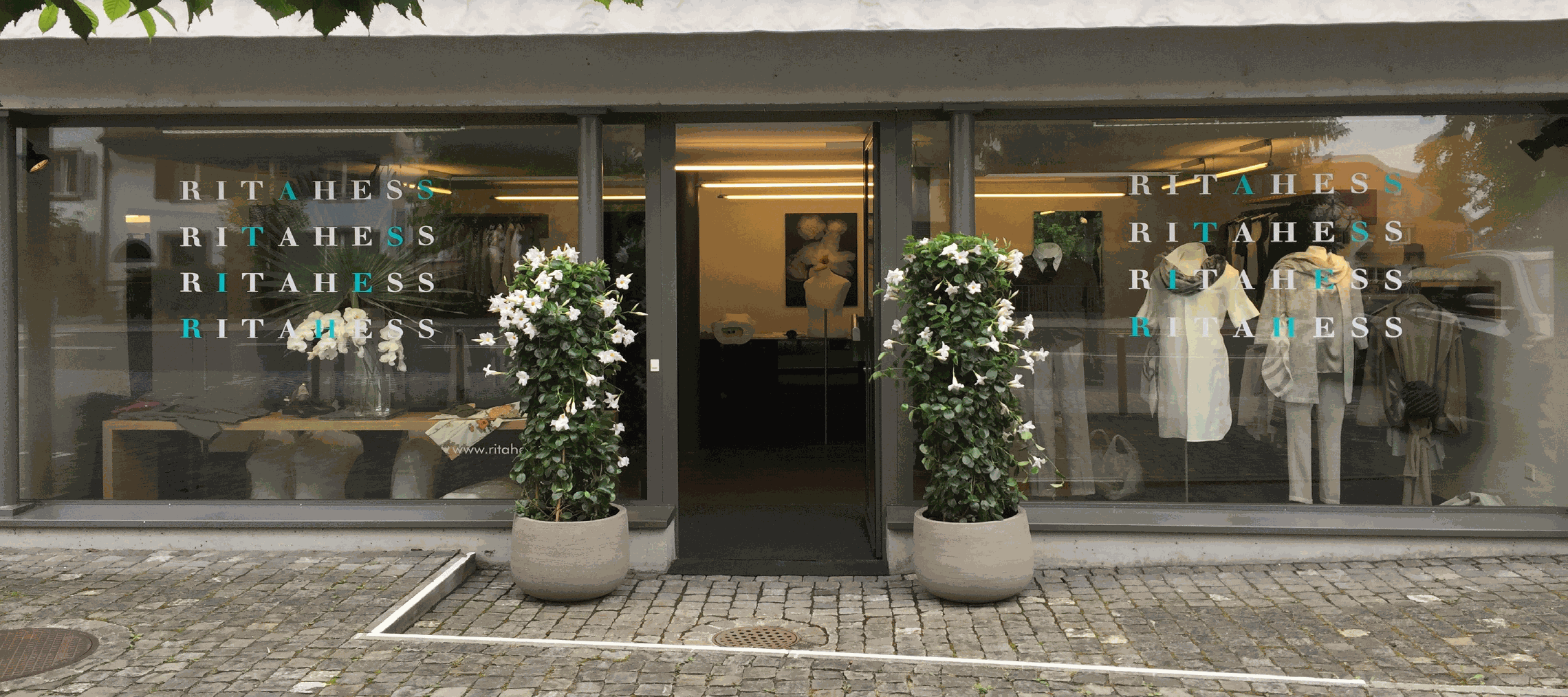 Aussenansicht Filiale Zug